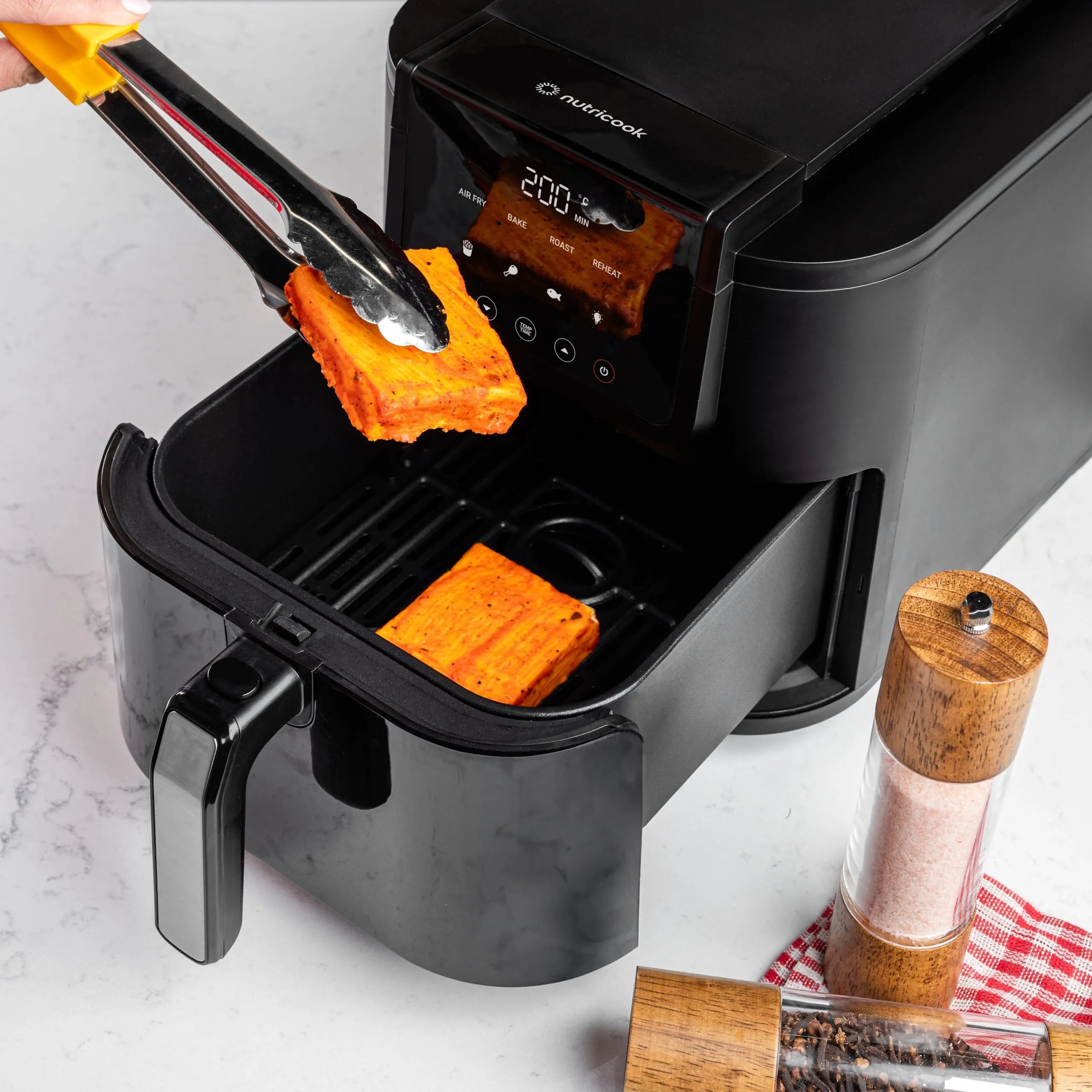 Nutricook NC-AFS100 Slim Air Fryer | 5L | 1500W | 4 Programs | Ceramic Coating | Viewing Window