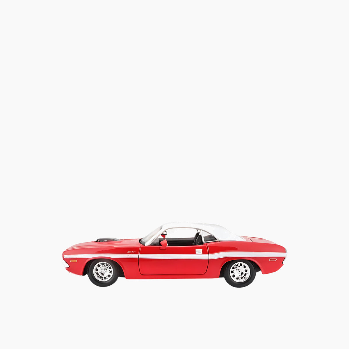 Maisto 1970 Dodge Challenger R/T Coupe Die-Cast Model Car – 1:24 Scale