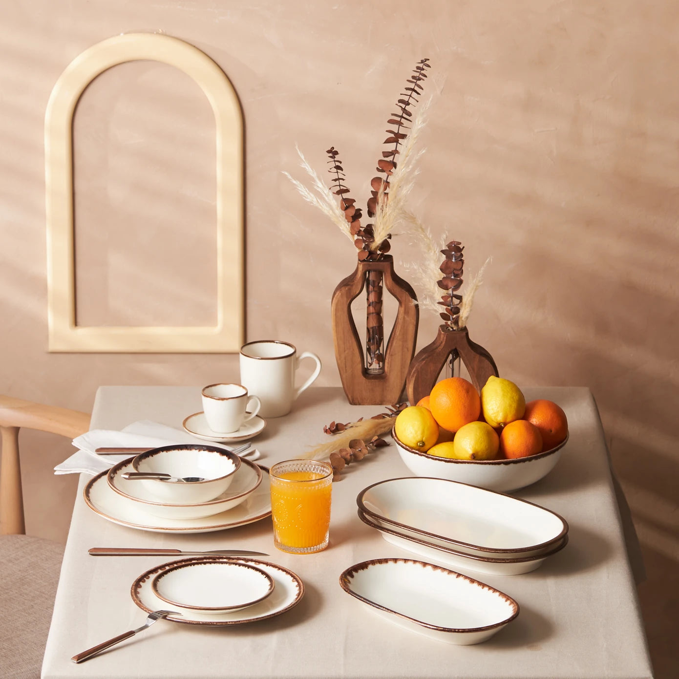 فنجان قهوة كاراجا ليفي كريمي أنيق