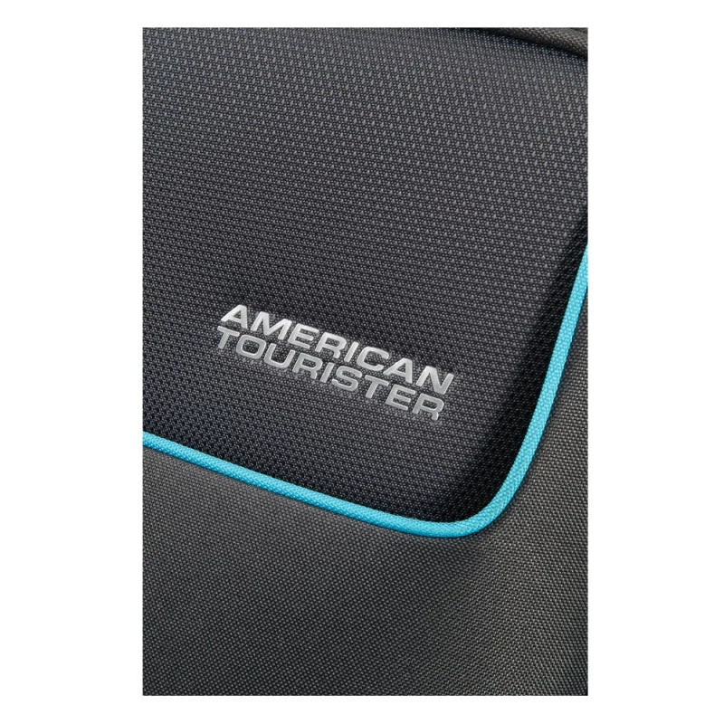 حقيبة سفر أمريكان توريستر جامايكا 69 سم – أسود عملي