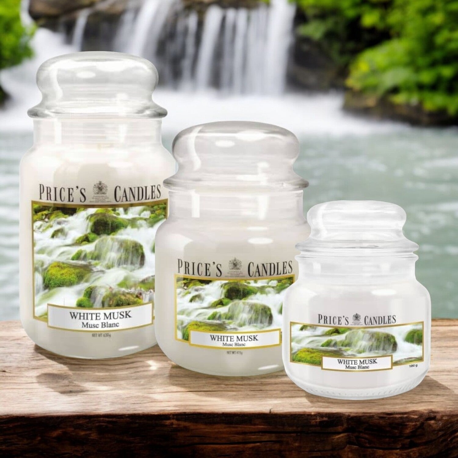 شمعة معطرة متوسطة الحجم برائحة المسك الأبيض بغطاء.