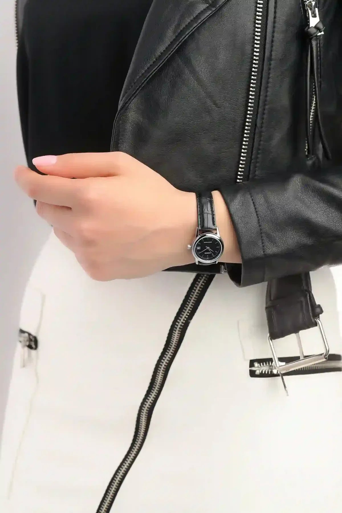 CASIO LTP-V002L-1A WOMEN WATCH