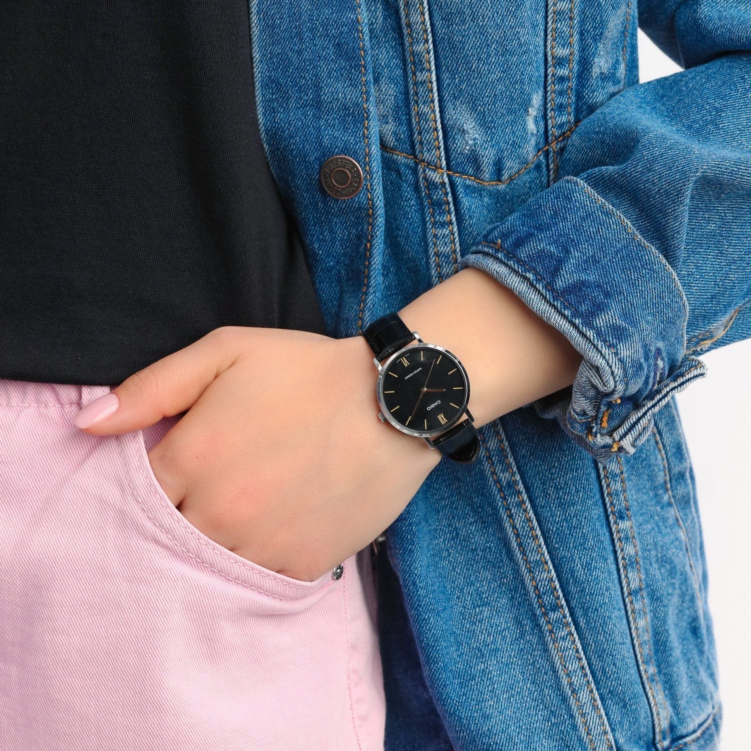 Casio LTP-VT01L-1BUDF woman watch