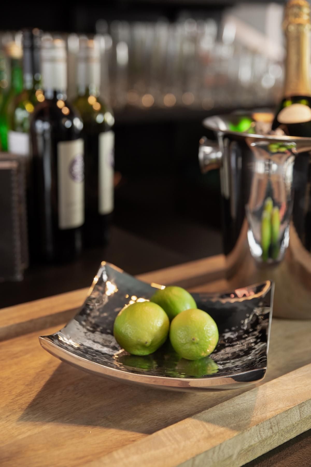 طبق ديكور/تقديم ستيل 19×19 سم من Edzard Dallas - فاخر وأنيق