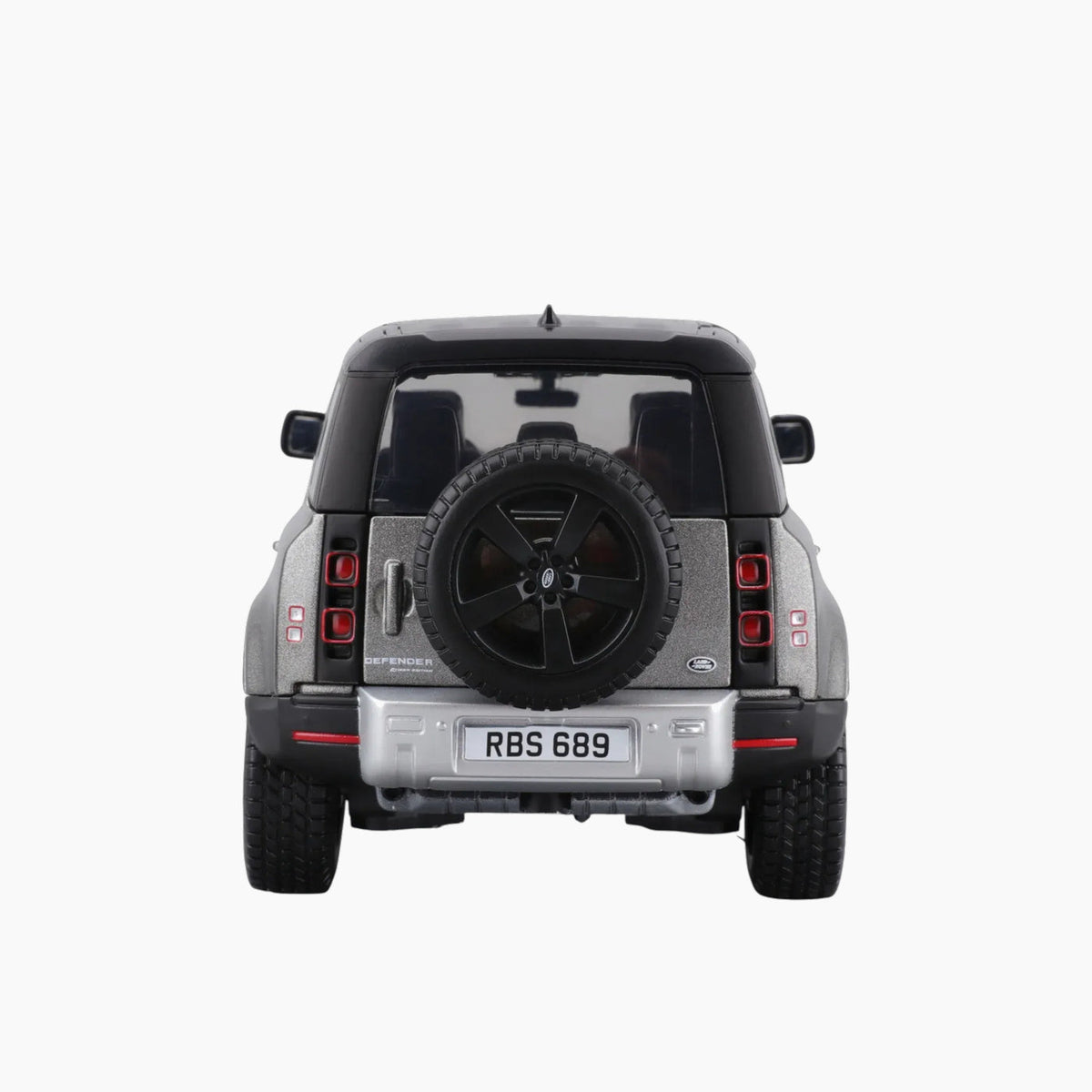 Maisto Land Rover Defender 2022 Die-Cast Model Car – 1:25 Scale