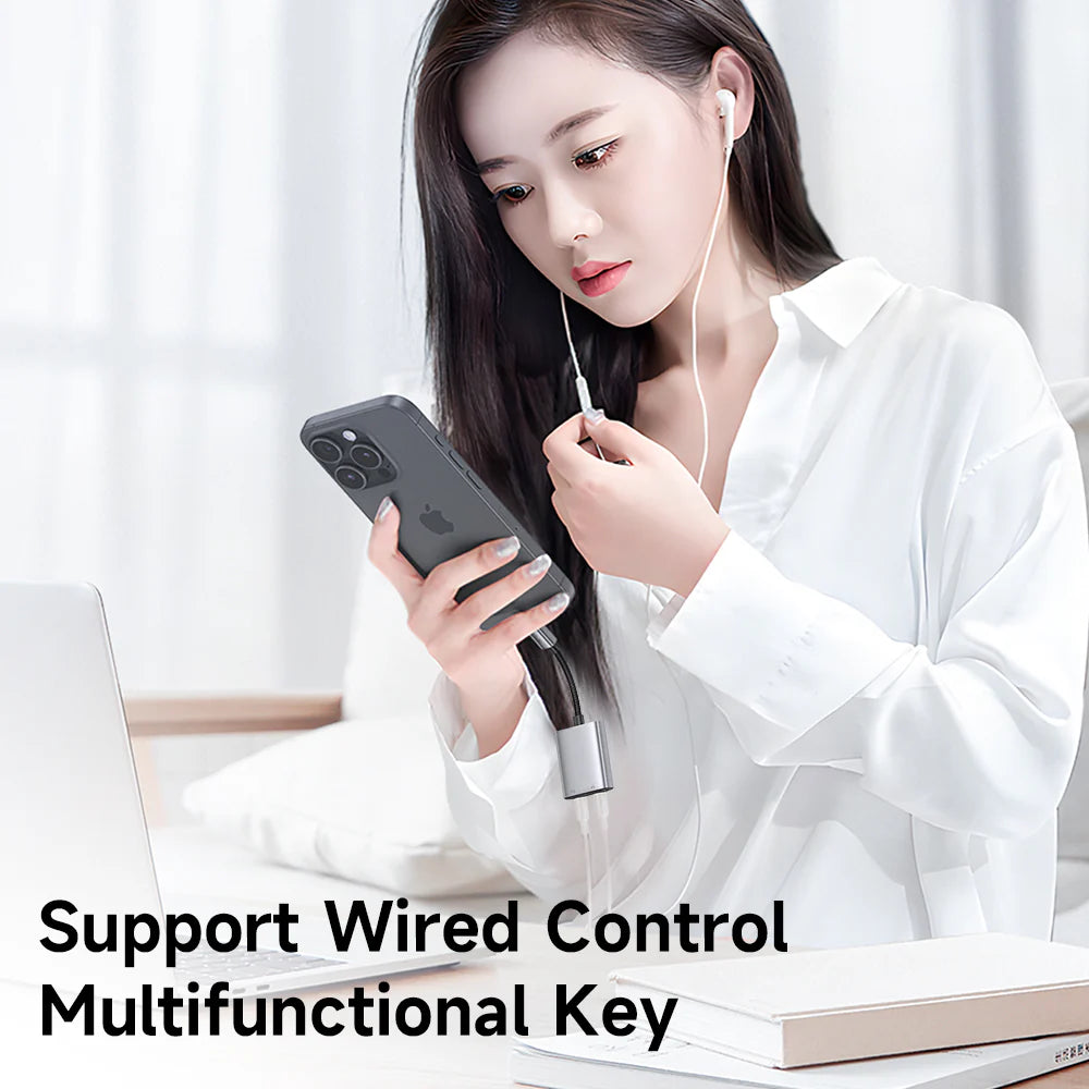 محول صوت 2 في 1 مكدودو يو إس بي سي إلى يو إس بي سي مزدوج للشحن والاستماع - أسود