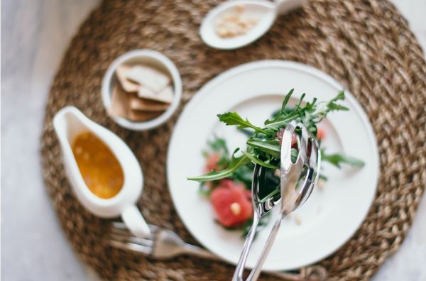 ملقط طعام ستيل 26 سم فضي من Wilmax - عملي وأنيق