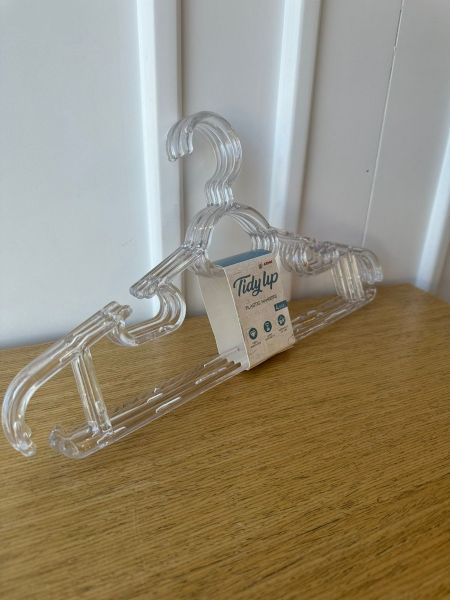 ARMN Tidyup 4-Piece Transparent Plastic Hanger Set