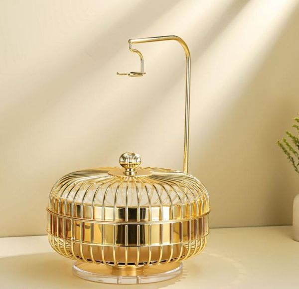 مضيفة تمر 30 سم من Alfursan – تصميم ذهبي فاخر