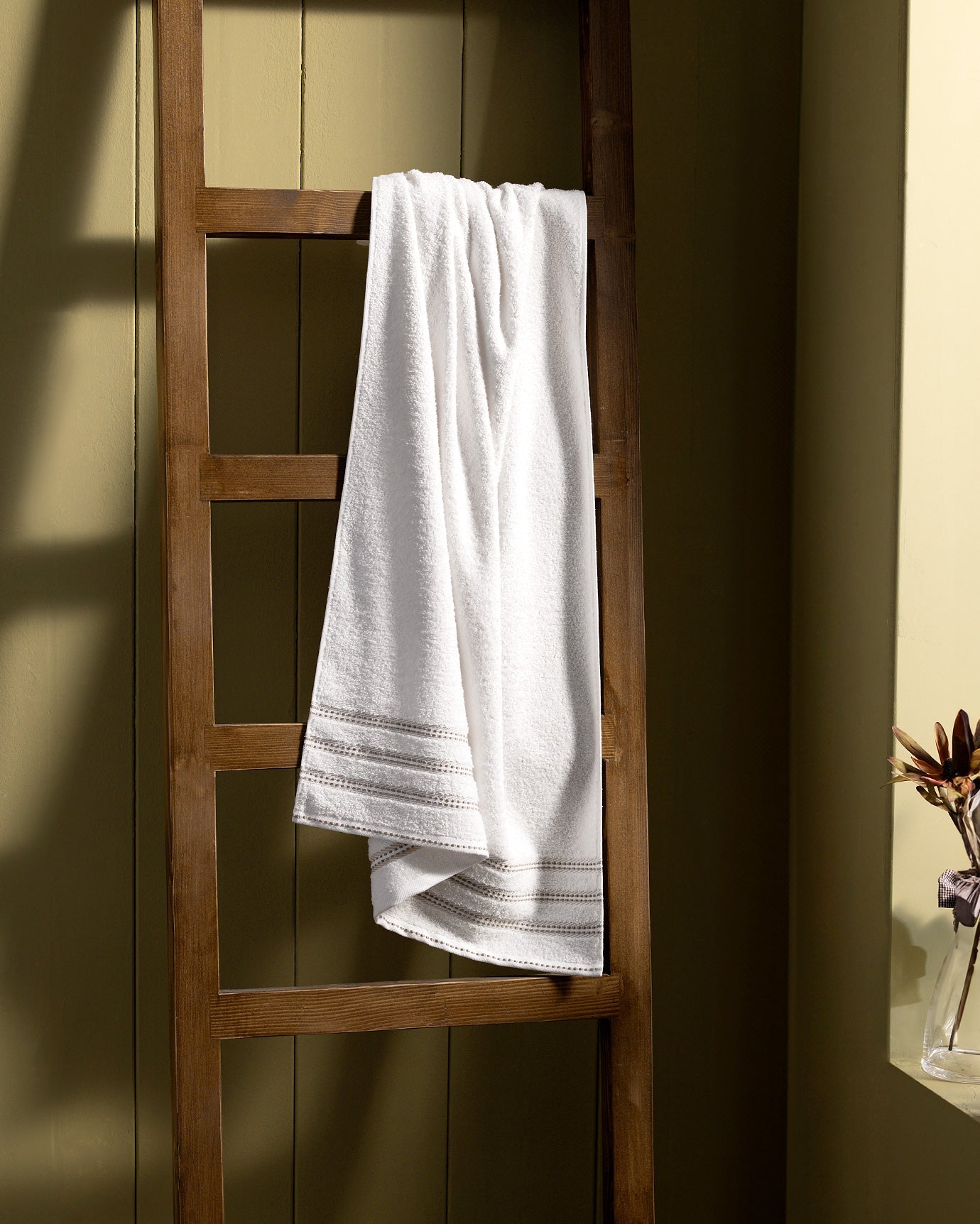 Fanya Bath Towel - Madame Coco JO