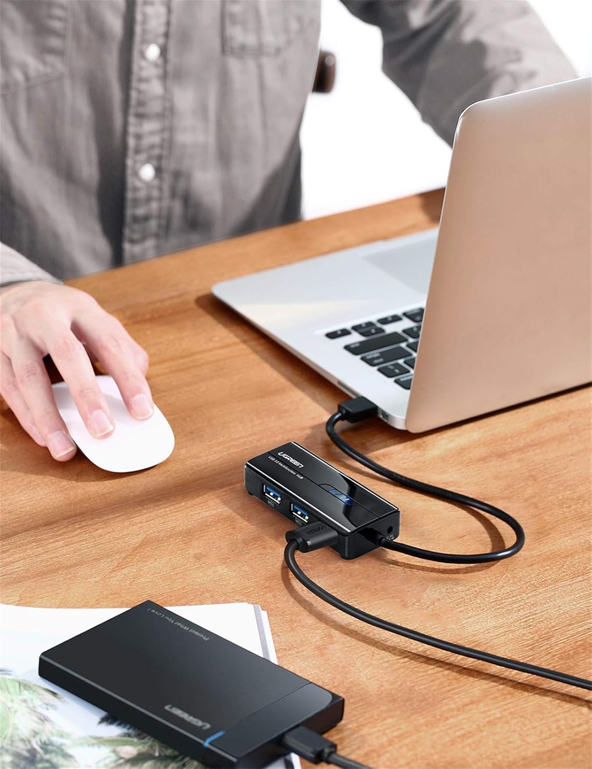 UGREEN Hub USB 3.0 مع منفذ إيثرنت جيجابت و3 منافذ USB - متوافق مع Mac وPC