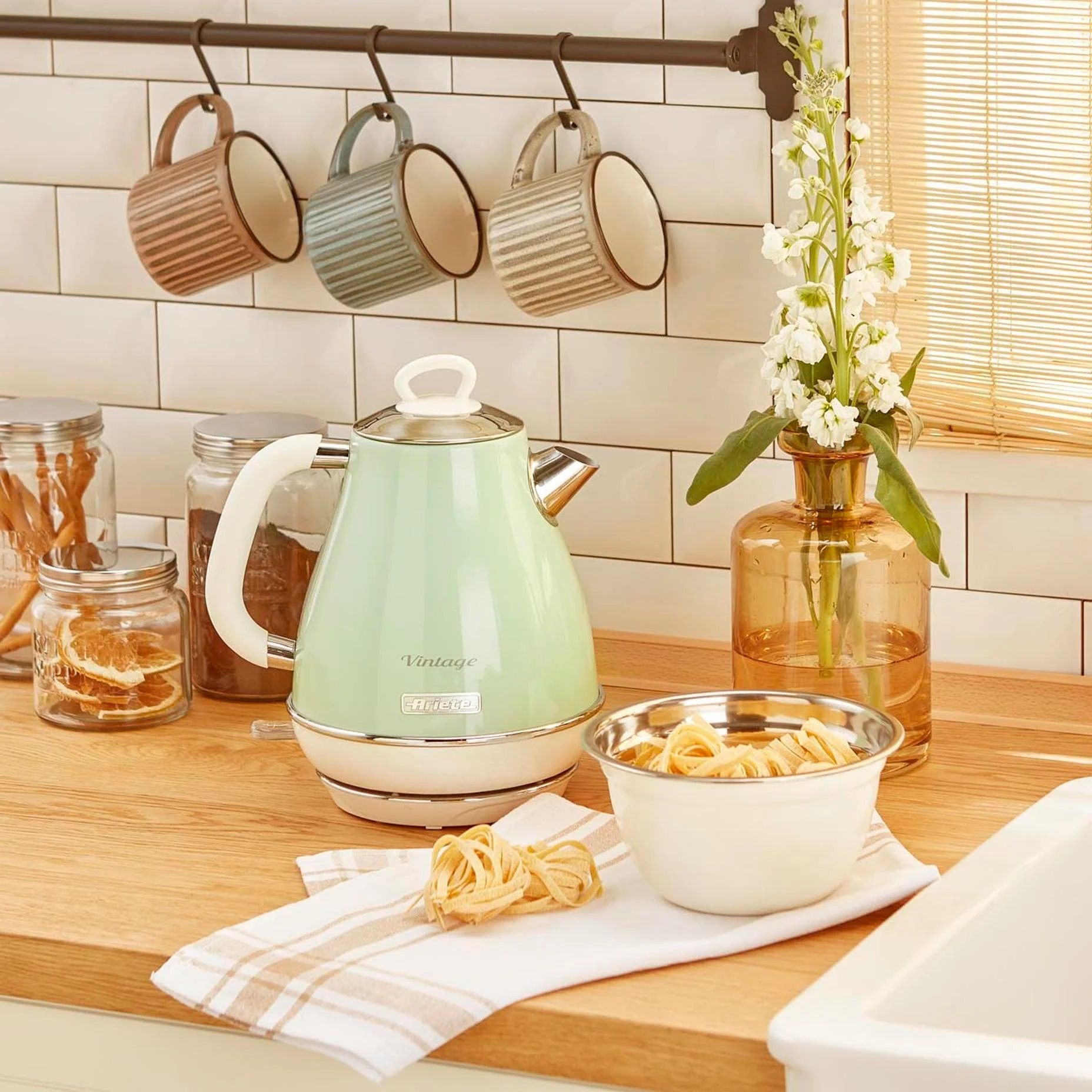 Ariete Vintage Electric Kettle – 1.7L – Classic Design