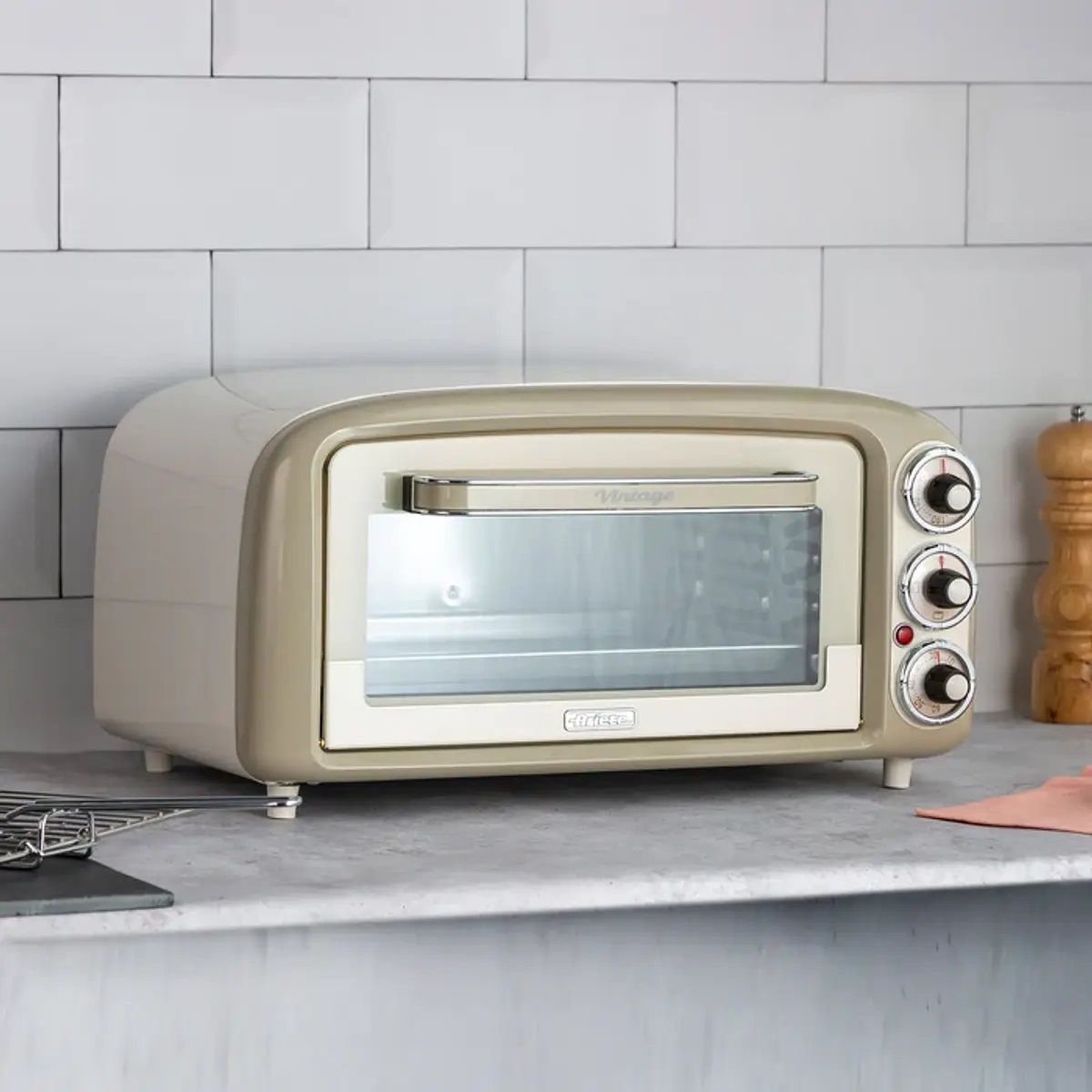 فرن كهربائي Ariete Vintage 979 بسعة 18 لتر – أداء ممتاز