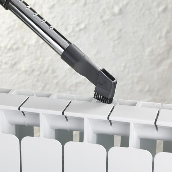 مكنسة كهربائية Ariete J-Force 2753 – 700 واط – أحمر وأسود