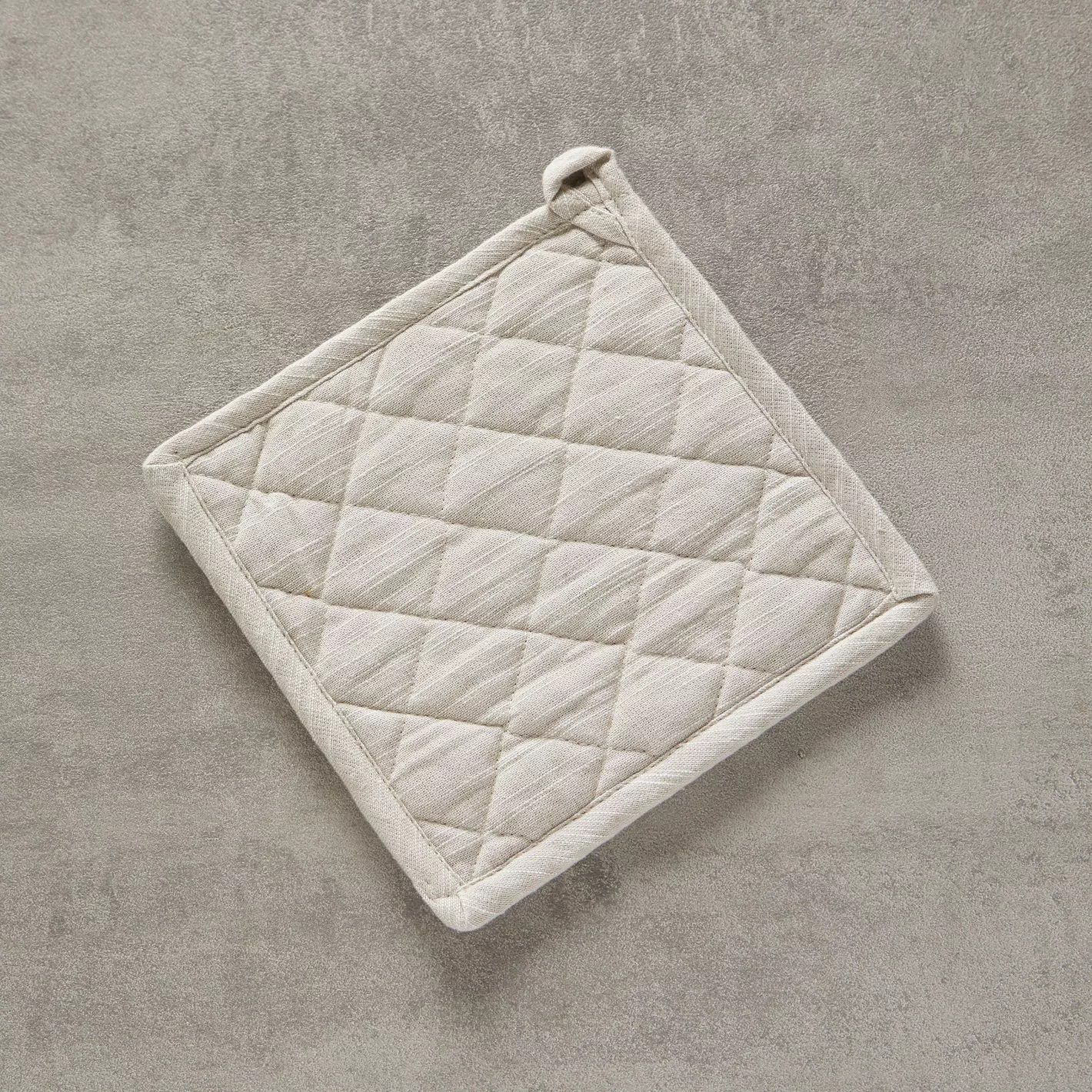 طقم مساكات 18x18 سم من Zambaiti Chou – حماية وأمان للمطبخ