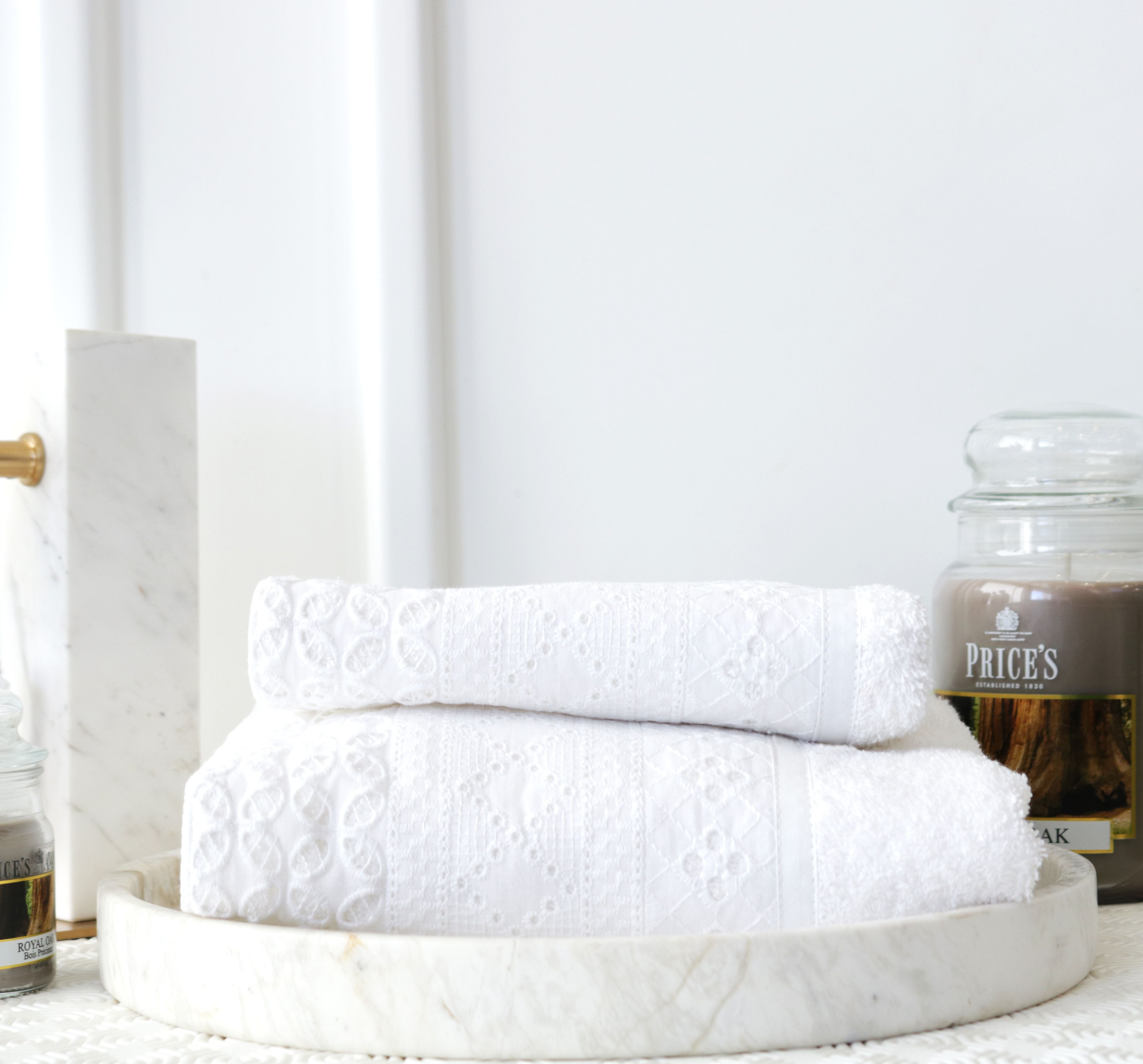 طقم بشاكير 2 قطعة من Dreams Sangallo - أبيض