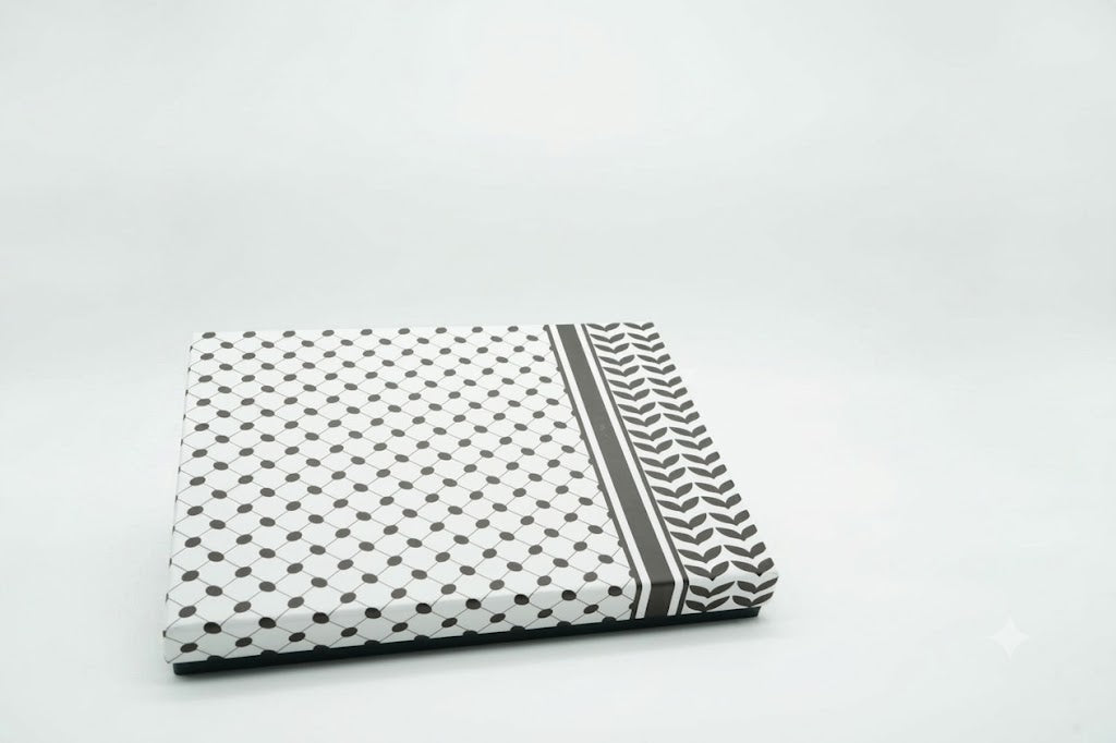 Kufiya Gift Set - Black & White