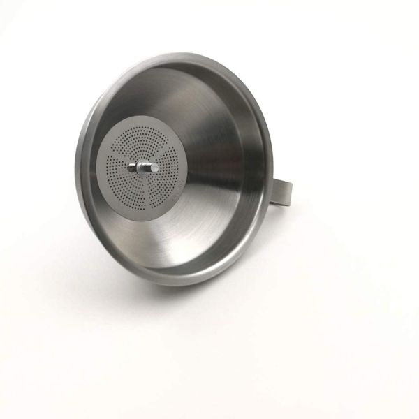 قمع مع مصفاة 10 سم من Ibili - عملي ودقيق للتصفية