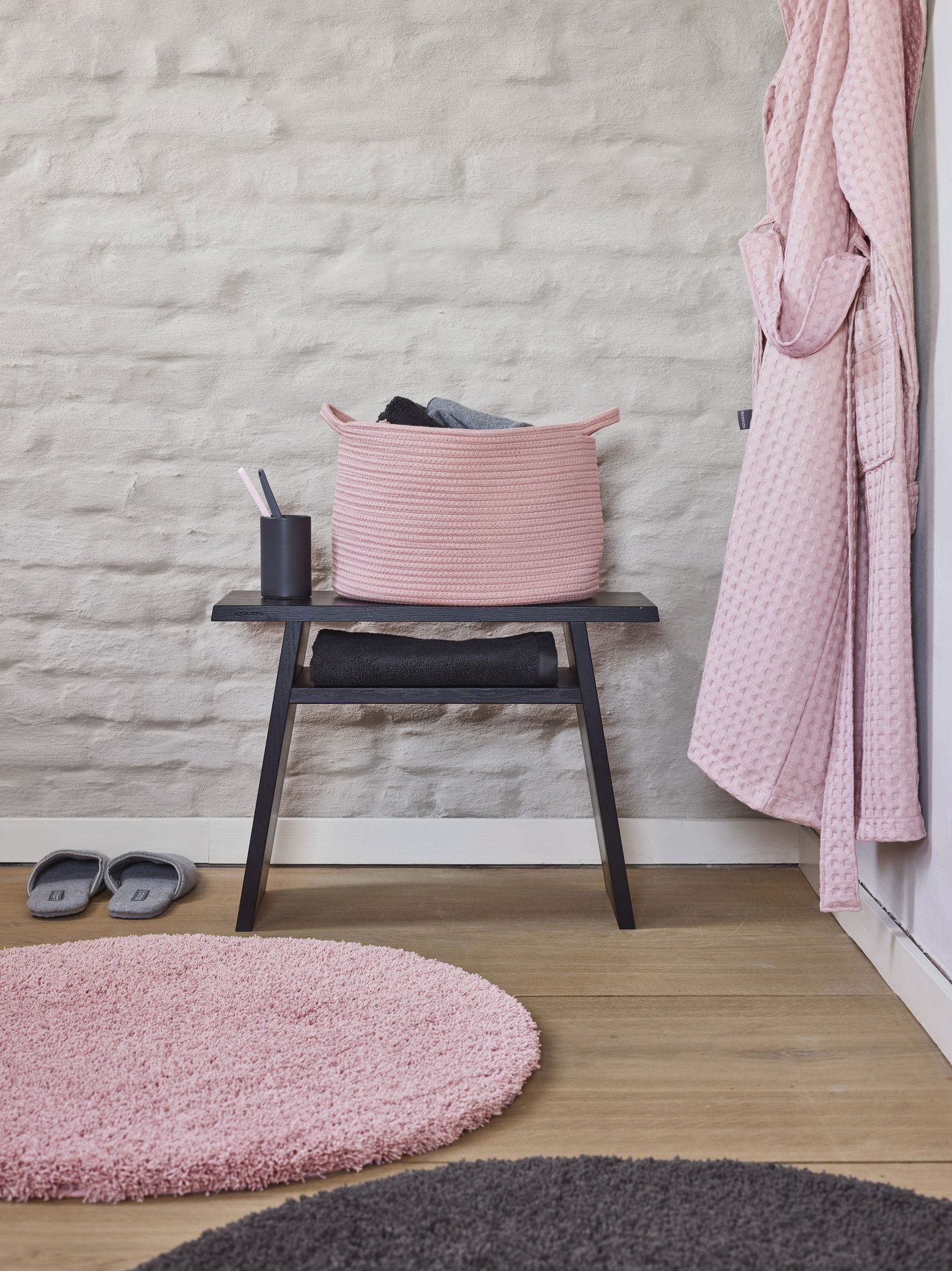 سلة تخزين Aquanova Rena 27 لتر - متوسطة الحجم