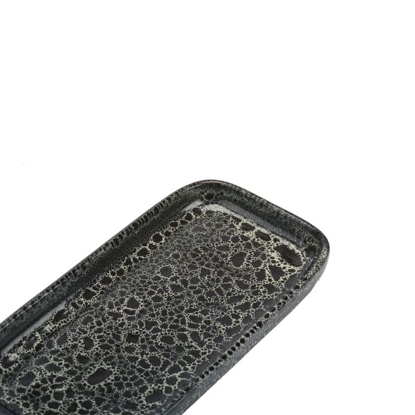 صينية تقديم سوداء من Aquanova Ugo – عملية وعصرية