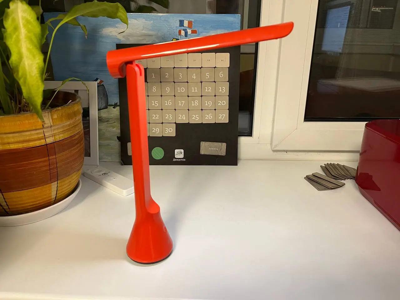 احمر من ييلايت J1 Pro مصباح طاولة قابل للطي و إعادة الشحن