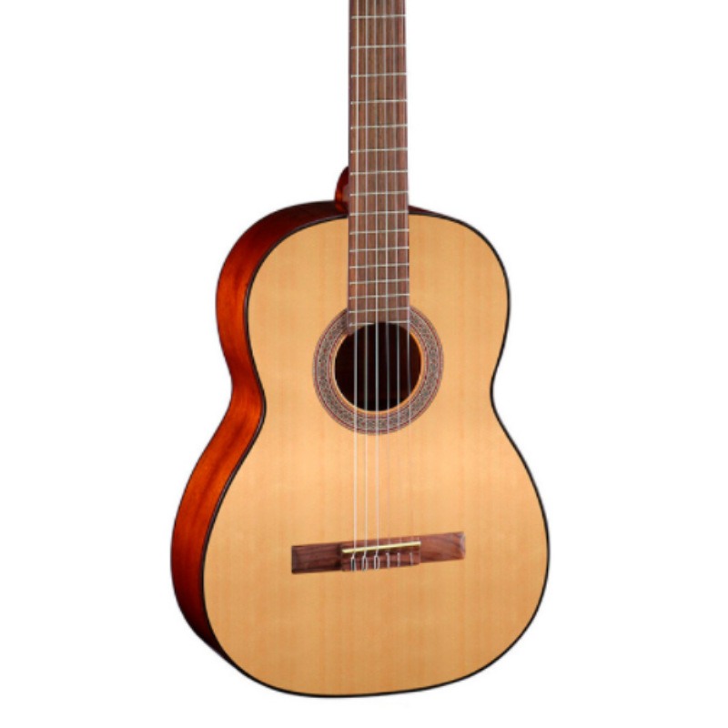 جيتار كلاسيكي من شركة كورت مع حقيبة