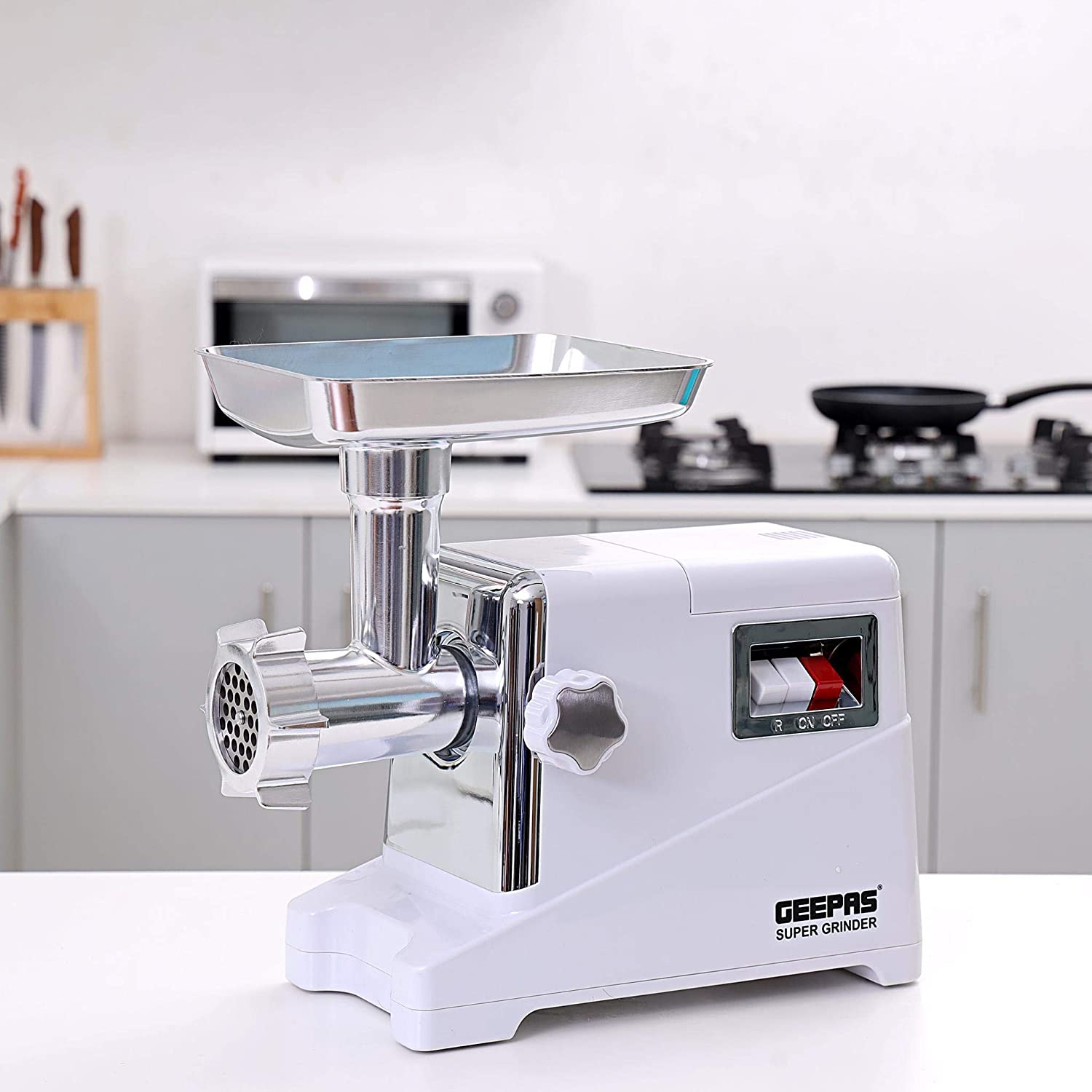 GEEPAS 3000W Meat Grinder with Steel Blades & Sausage Kit0