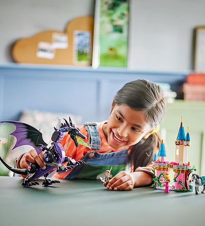 LEGO ديزني – شكل التنين لماليفيسنت 43240 – 583 قطعة