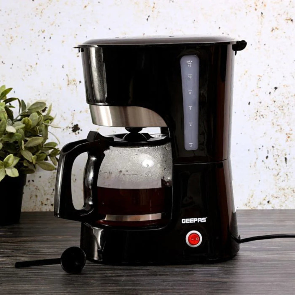 Geepas Cappuccino Maker 15 Bar Pressure 1.5L Water Tank