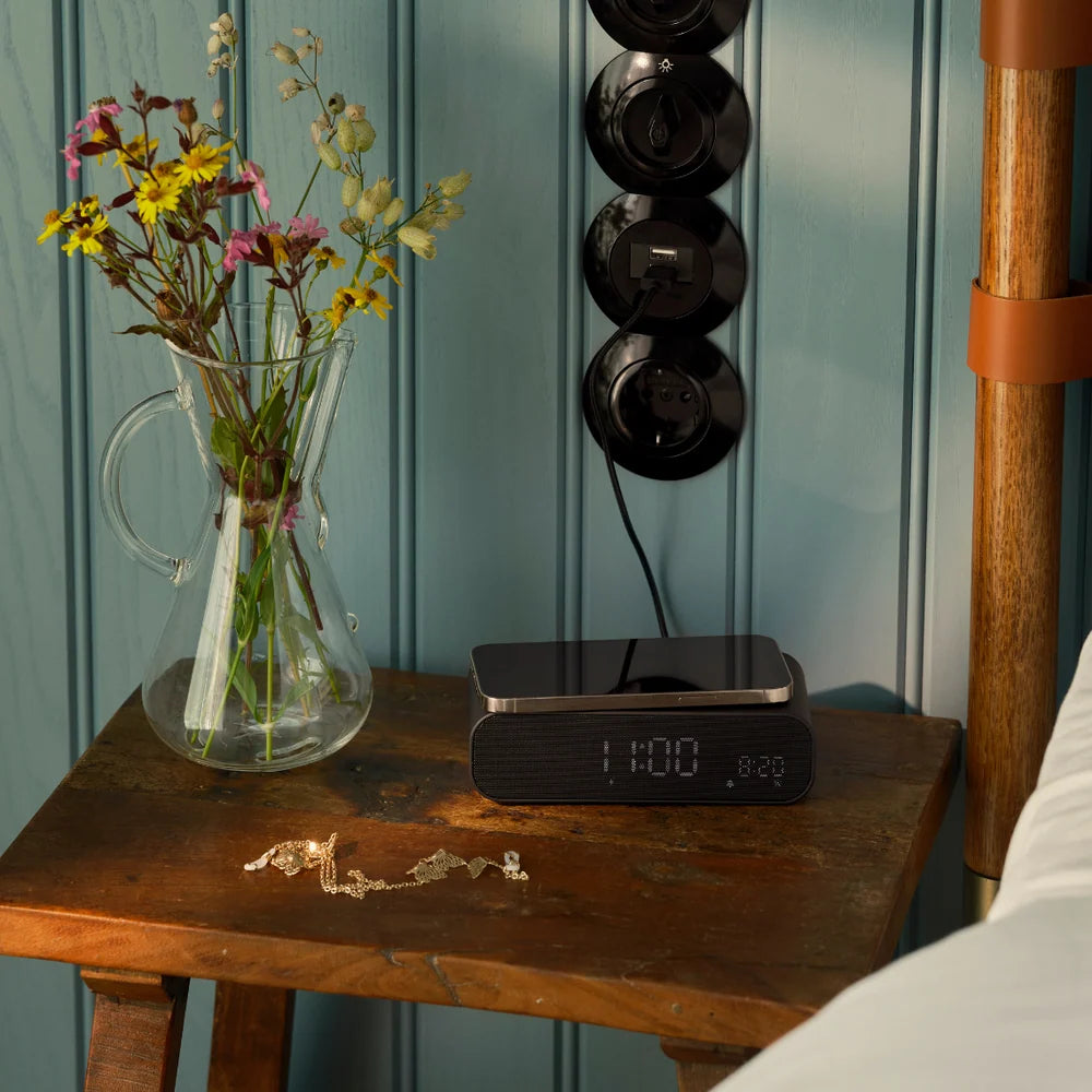 Kreafunk Wakie 4-in-1 Alarm Clock, Bluetooth Speaker, Wake-Up Light & 15W Wireless Charger – Black
