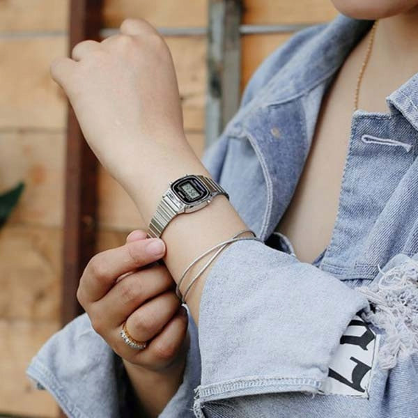 Casio LA670WA-1DF- Womens - Resin Case - Stainless Steel Band