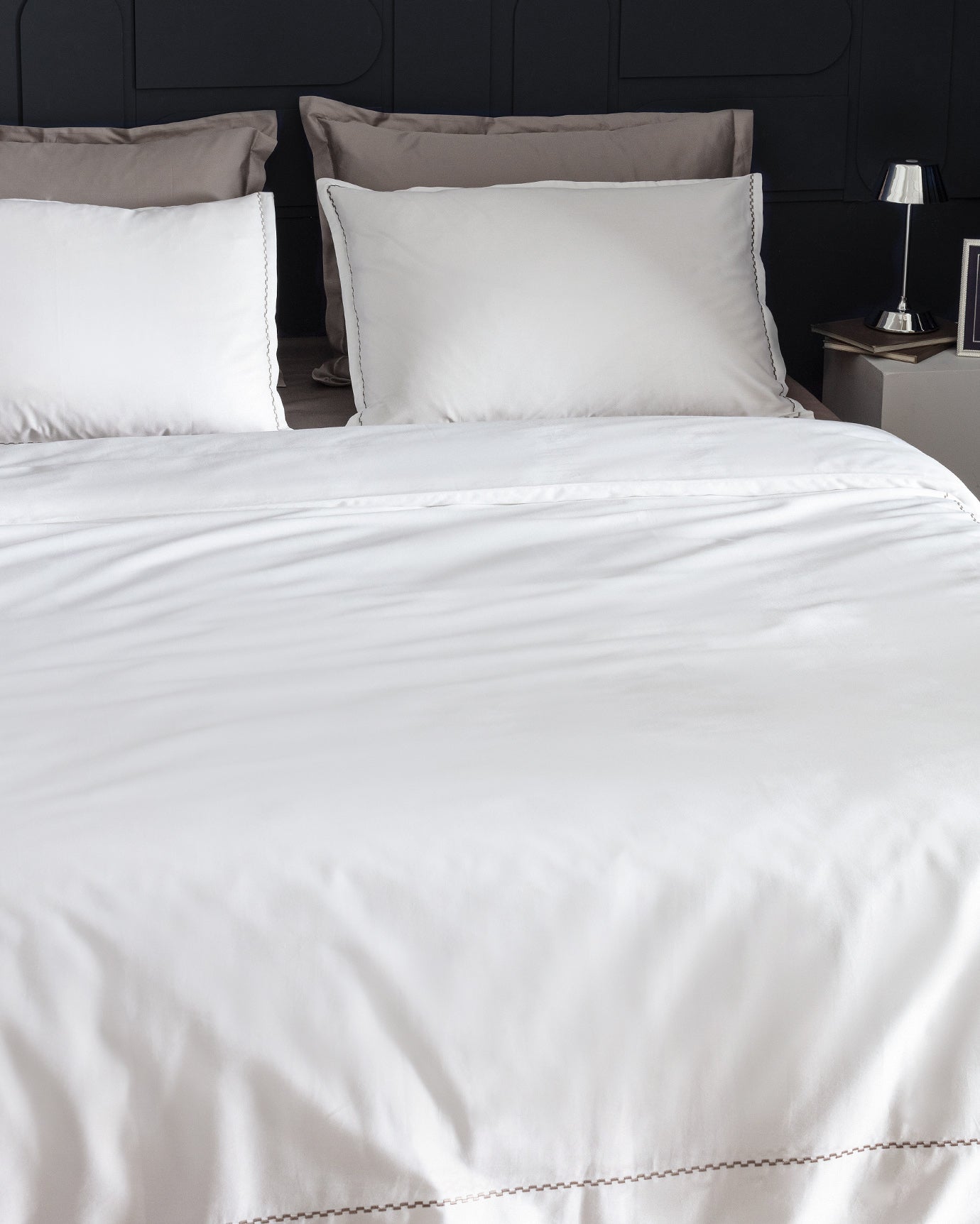 Laila Duvet Cover Set - Embroidered - Satin - Madame Coco JO