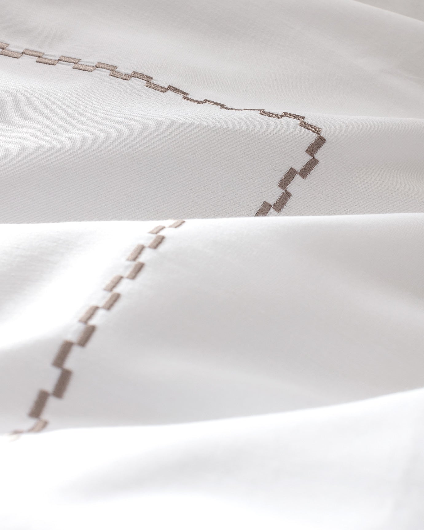 Laila Duvet Cover Set - Embroidered - Satin - Madame Coco JO
