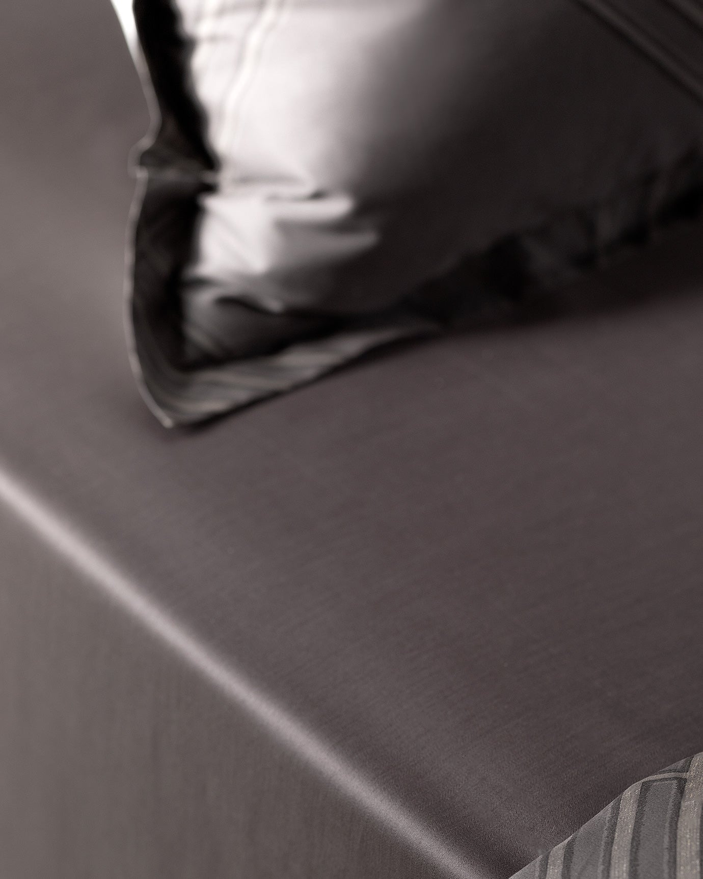 Alcon King Size Luxury Satin Duvet Cover Set - Madame Coco JO