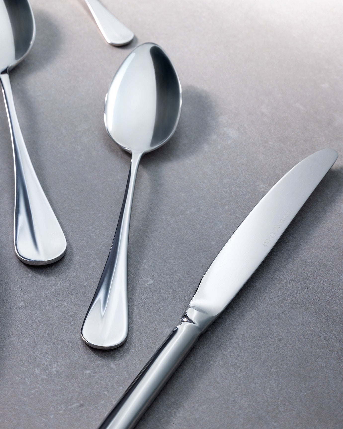 Fleur De Lys 42 Pcs Cutlery Set - Madame Coco JO