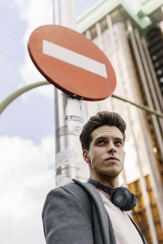 سماعة JBL T500 السلكية فوق الأذن