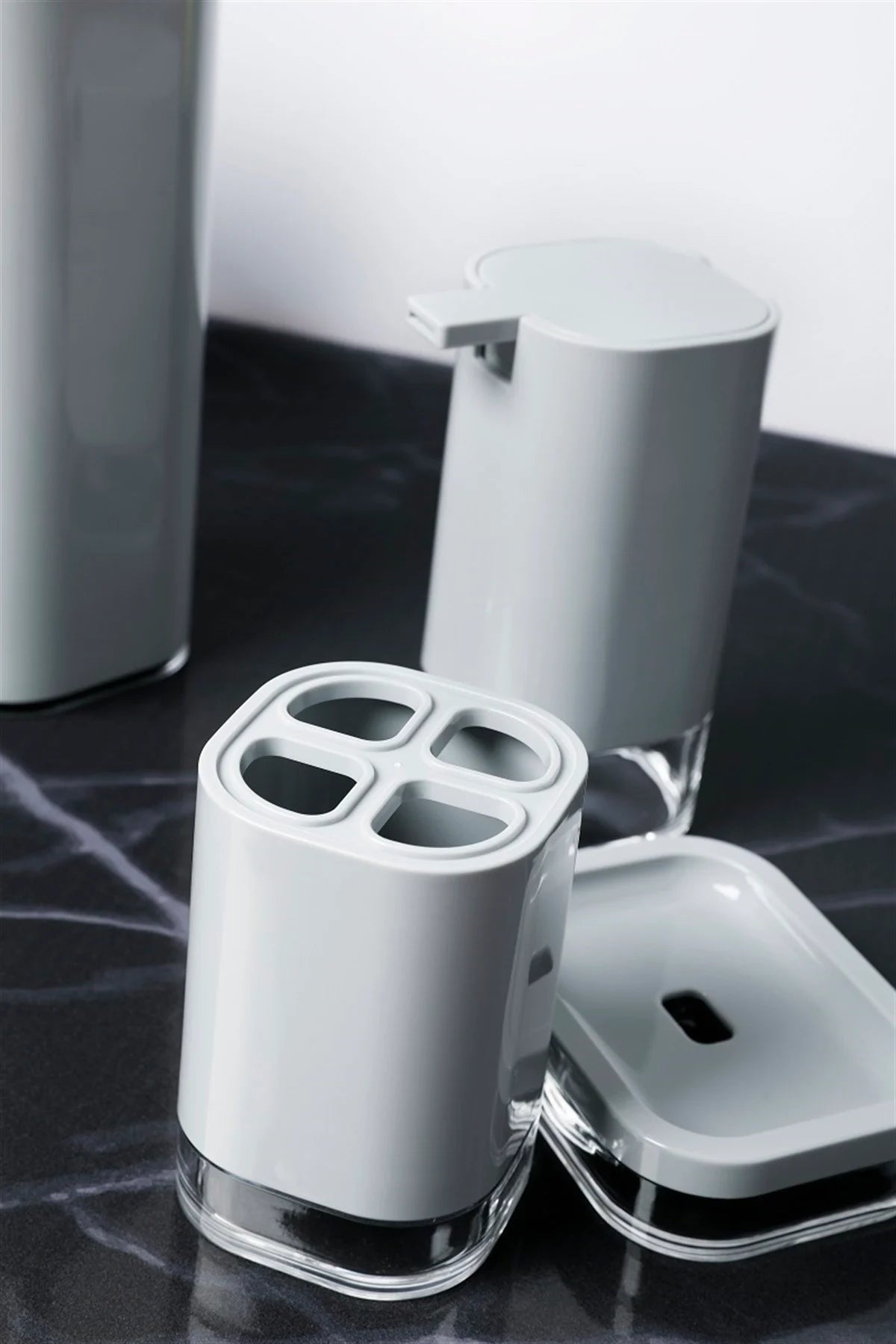 حامل فرشاة أسنان بريمانوفا كلار – رمادي، بلاستيك عملي