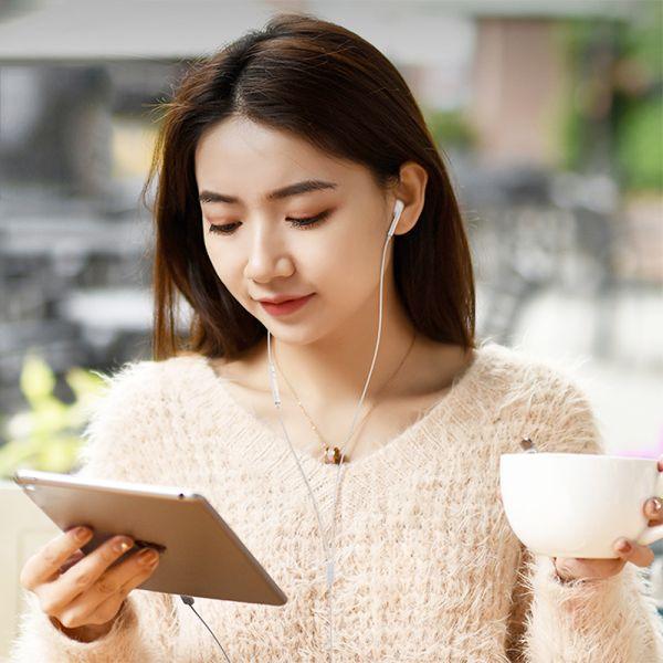 سماعات أذن Wiwu HF Sound Plug and Play بموصل Lightning - أبيض