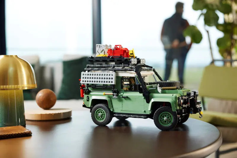 LEGO® Land Rover Defender 90 – Classic Adventure Build