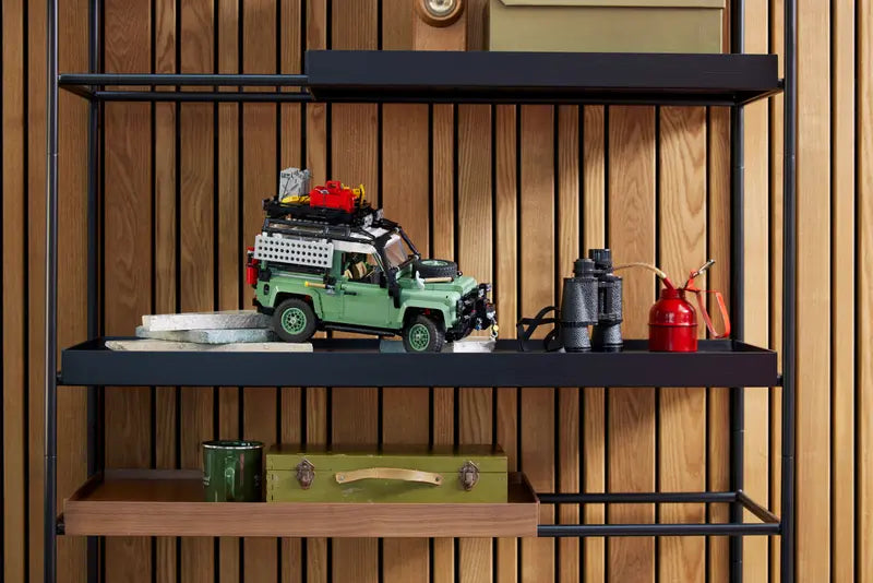 LEGO® Land Rover Defender 90 – Classic Adventure Build