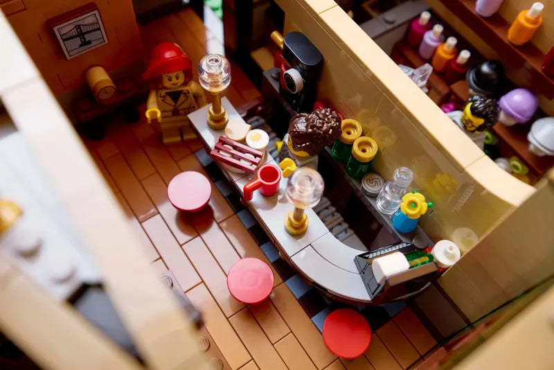 LEGO® Tudor Corner – Classic Modular Building Set