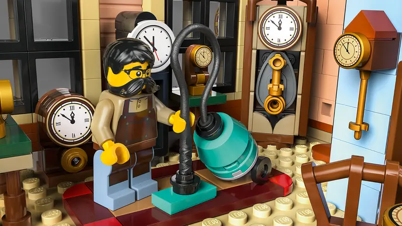 LEGO® Tudor Corner – Classic Modular Building Set
