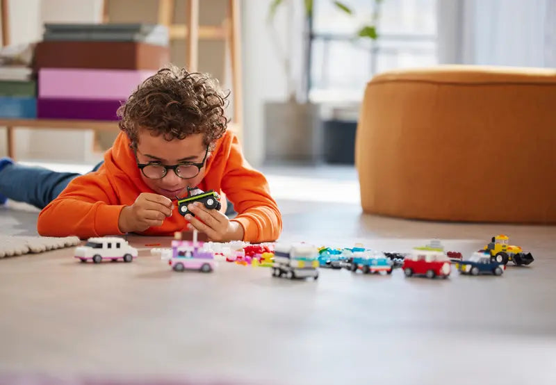 LEGO® Classic+ - Creative Vehicles - LEGO® Classic+ Set