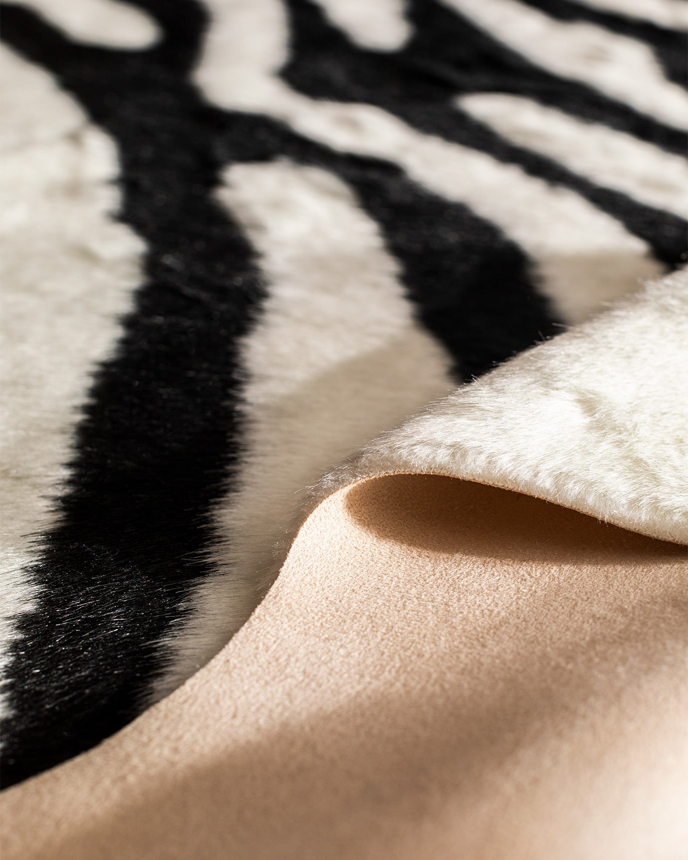 Aleon Fur Rug - Madame Coco JO