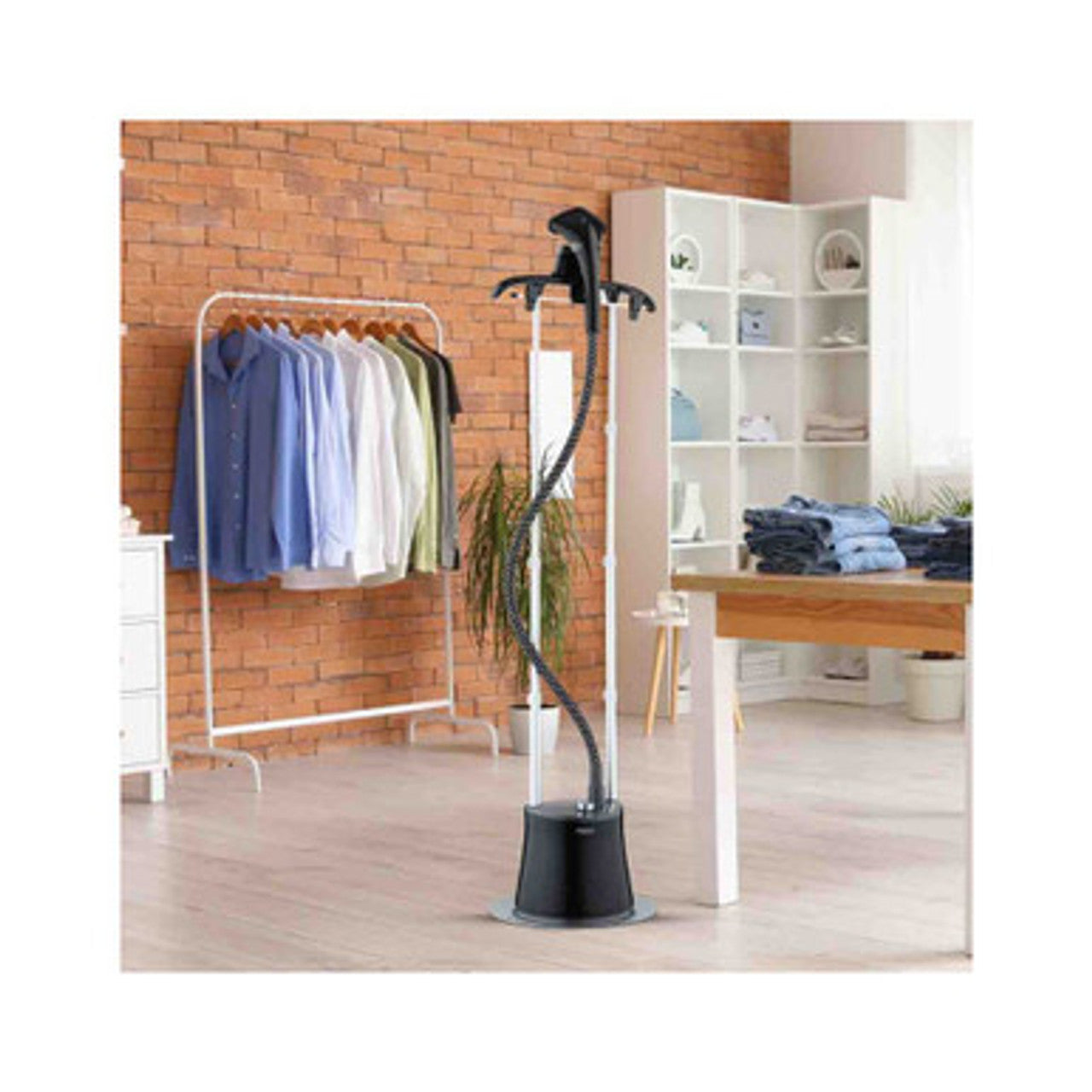 Arshia Garment Steamer 1800W – Powerful and Compact