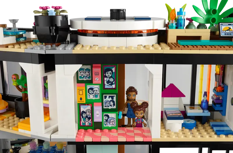 LEGO® Friends - Andrea's Modern Mansion 42639