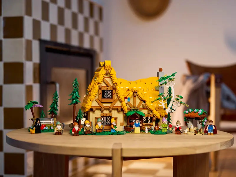 LEGO® Disney - Snow White and the Seven Dwarfs' Cottage