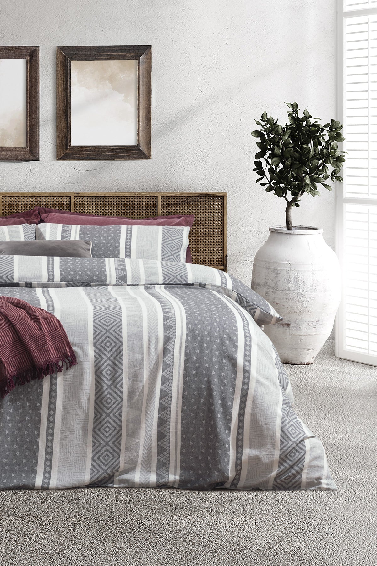 Semnoz Double Size Jacquard Duvet Cover Set - Madame Coco JO