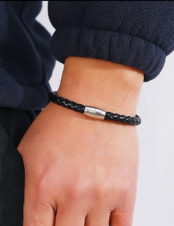 Simple woven bracelet for men