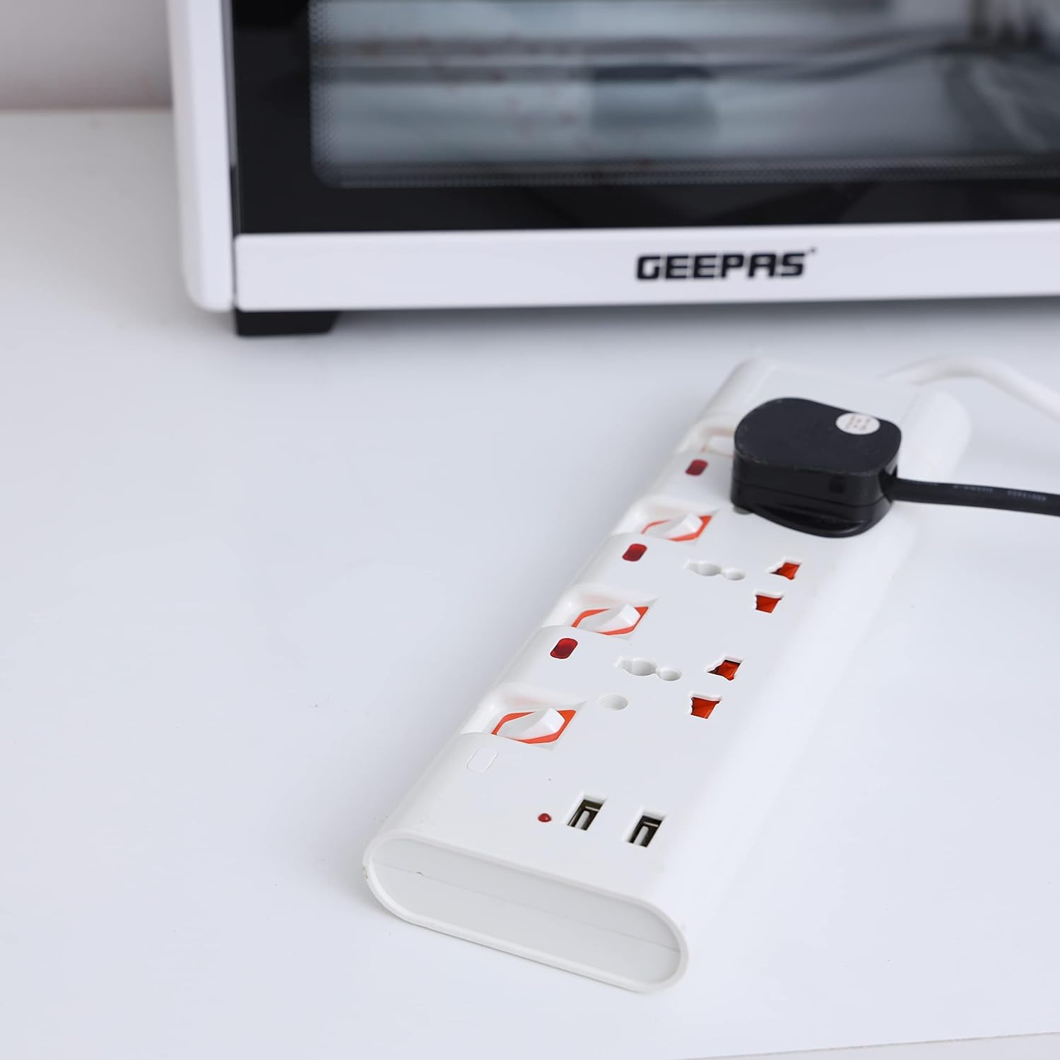 Geepas Extension Socket GES4094 - 4 Outlets, 2 USB, 3m Cord, 13A